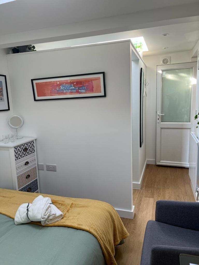 Central Ensuite Guest Unit With Ac And Free On-Street Parking Brighton ภายนอก รูปภาพ